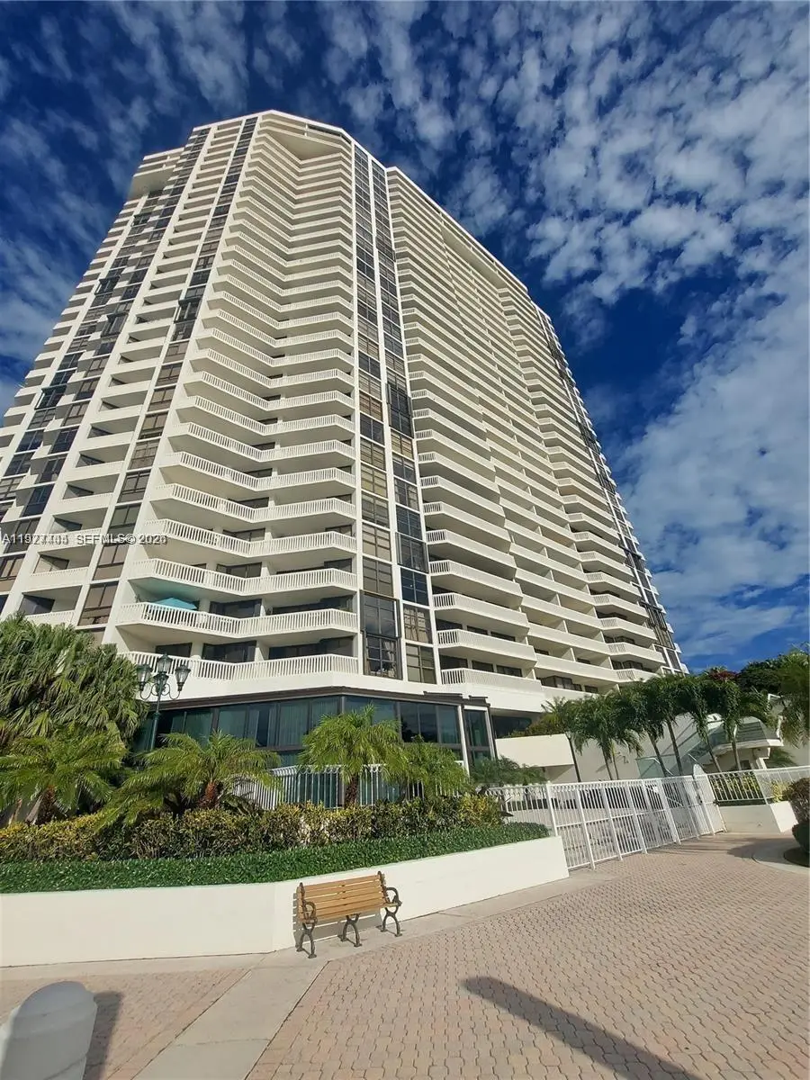 1000 W Island Blvd #508, Aventura, FL 33160 - #1