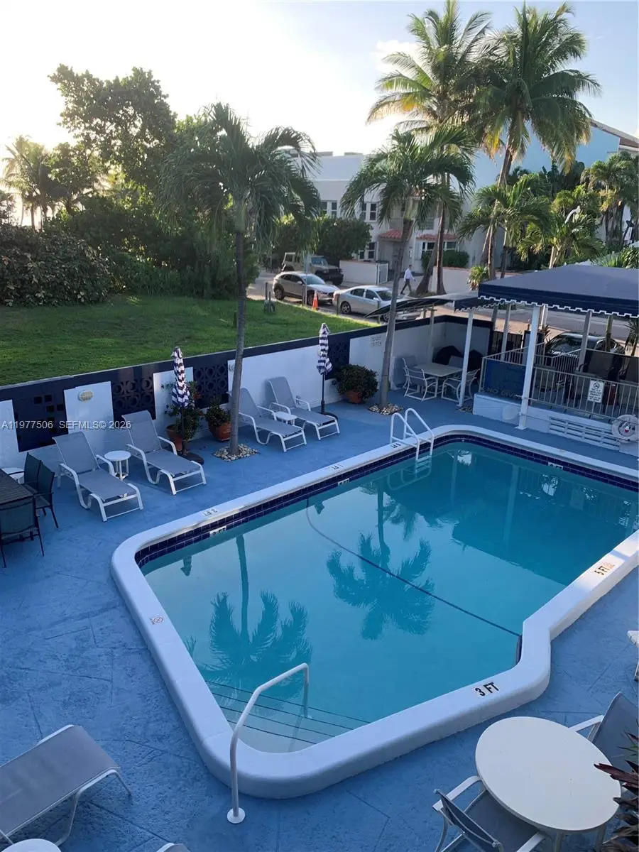 322 Taylor St #2D, Hollywood, FL 33019 - #2