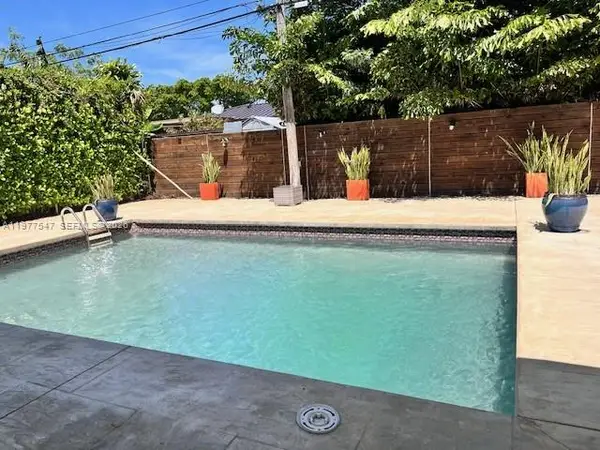 3911 SW 61st Ave, Miami, FL 33155