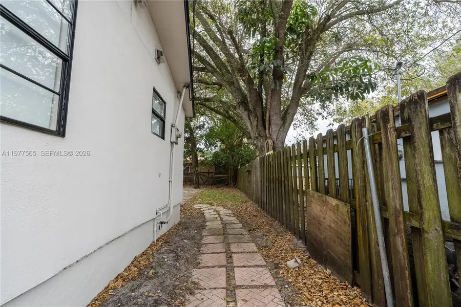 2250 NW 154th St, Miami Gardens, FL 33054 - #2