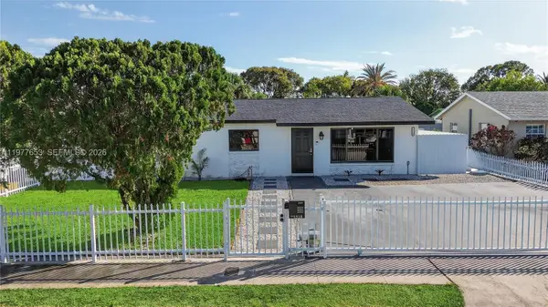 1318 13th St, West Palm Beach, FL 33401