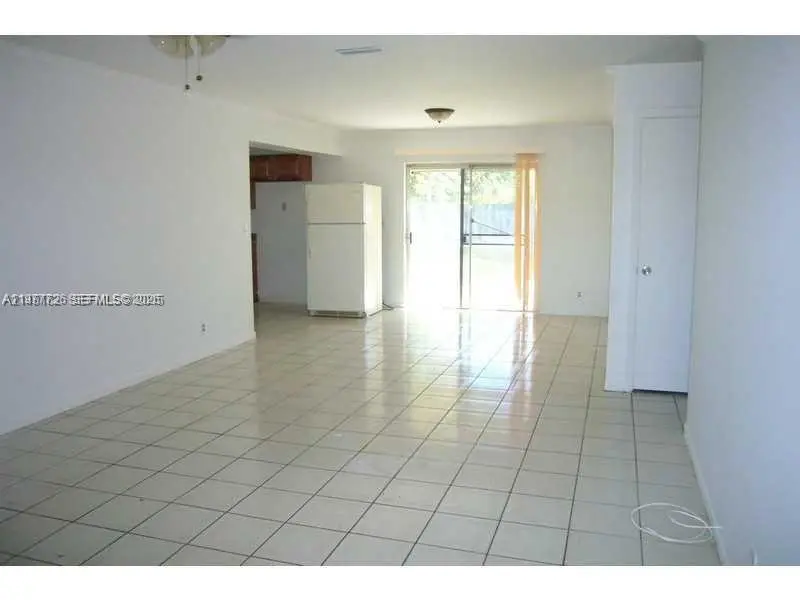 304 SW 77th Ave, North Lauderdale, FL 33068 - #2