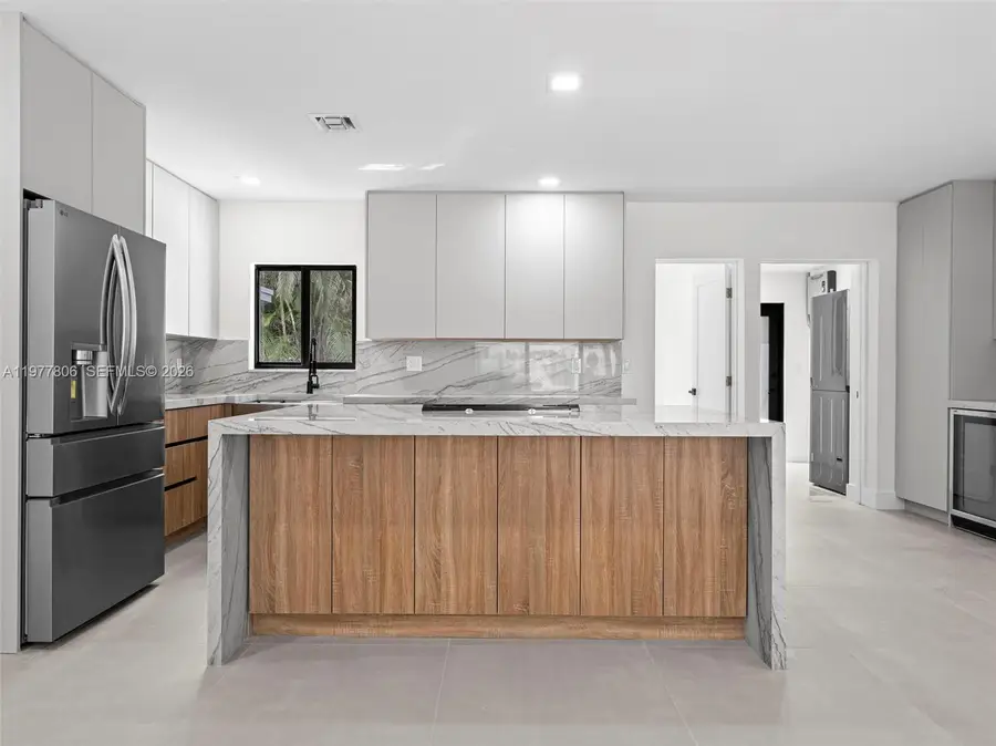 610 NE 164th Ter, North Miami Beach, FL 33162 - #2