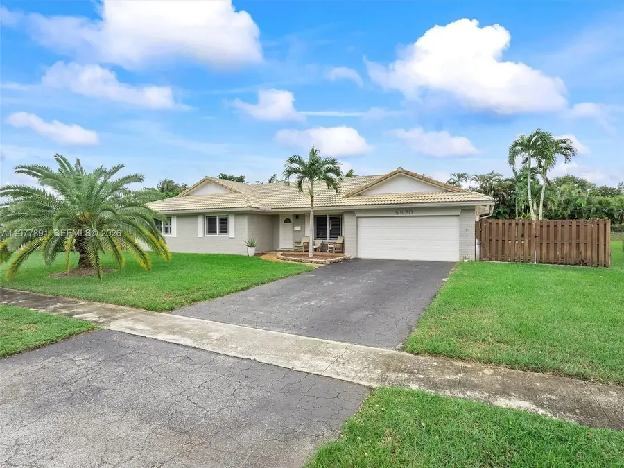5620 SW 9th St, Plantation, FL 33317 - #3