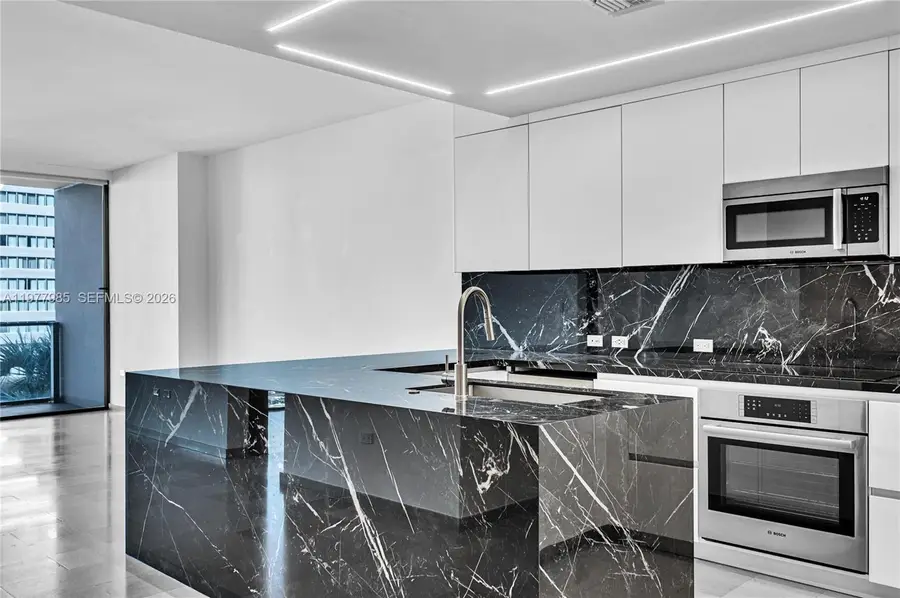 88 SW 7th St #806, Miami, FL 33130 - #2