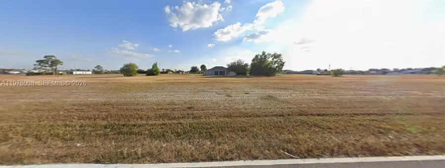 624 Diplomat Pkwy W, Cape Coral, FL 33993 - #2