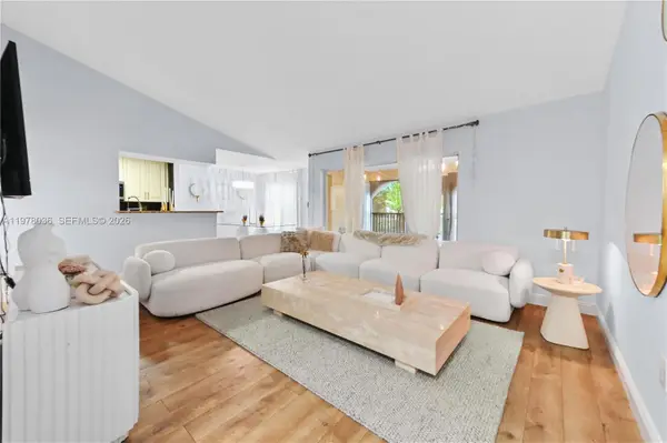 2662 NW 33rd St #2508, Oakland Park, FL 33309