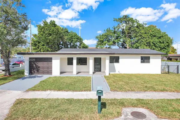 695 W 73 Pl, Hialeah, FL 33014