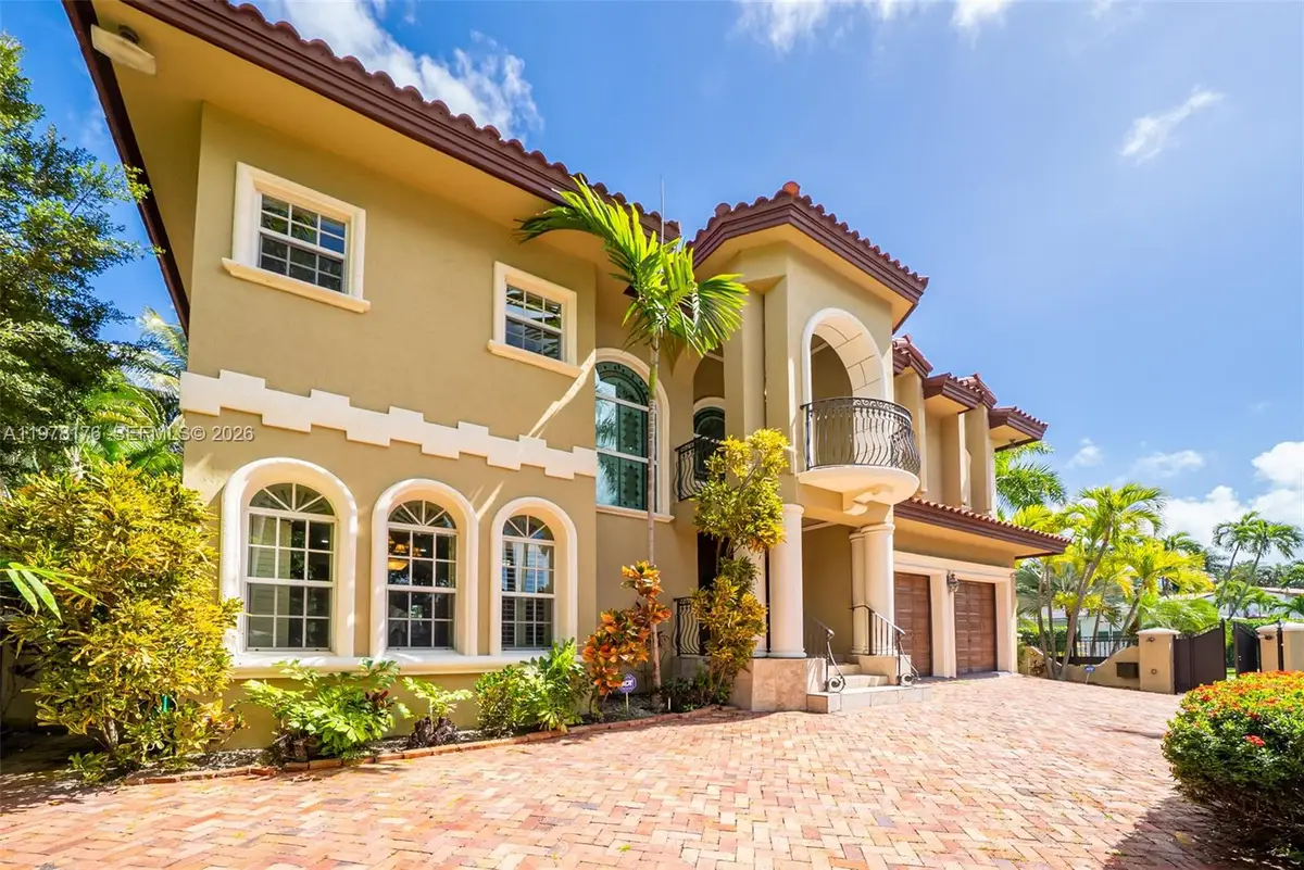 4501 N Bay Rd, Miami Beach, FL 33140 - #1