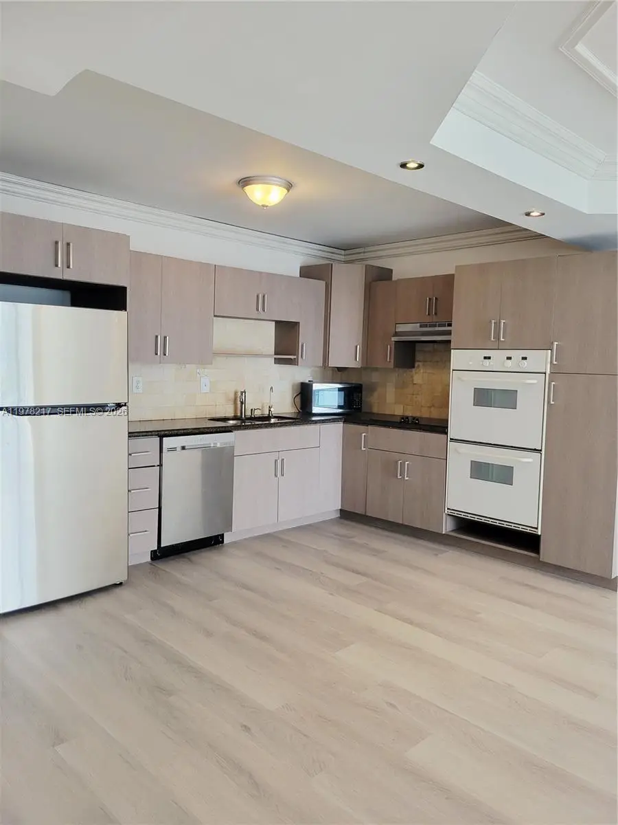 19380 Collins Ave #1402, Sunny Isles Beach, FL 33160 - #1