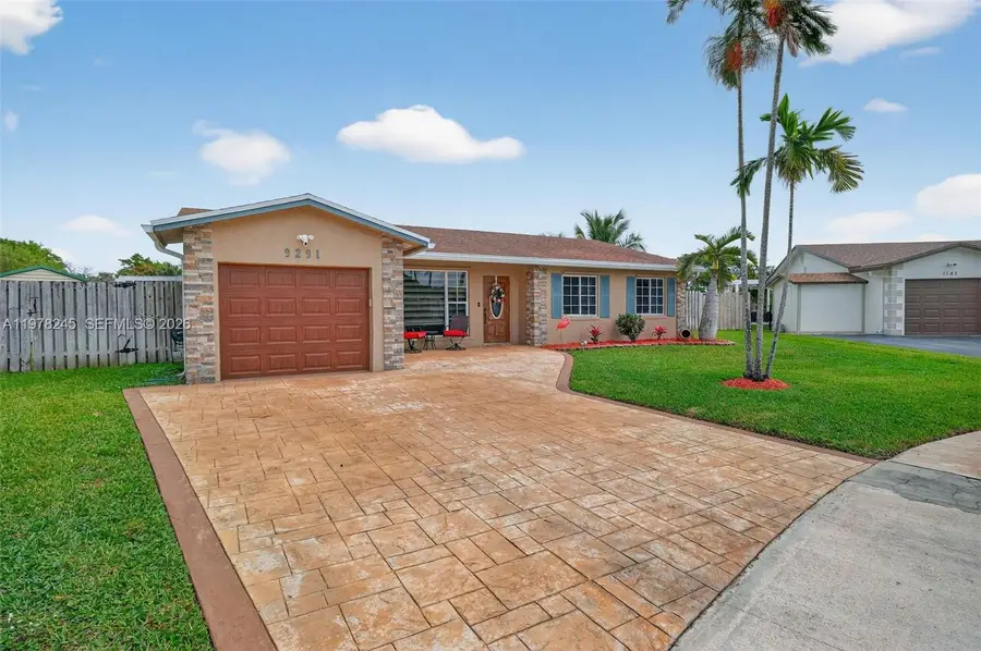 9291 NW 11th Ct, Pembroke Pines, FL 33024 - #3