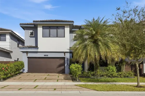 16033 NW 87th Ct, Miami Lakes, FL 33018