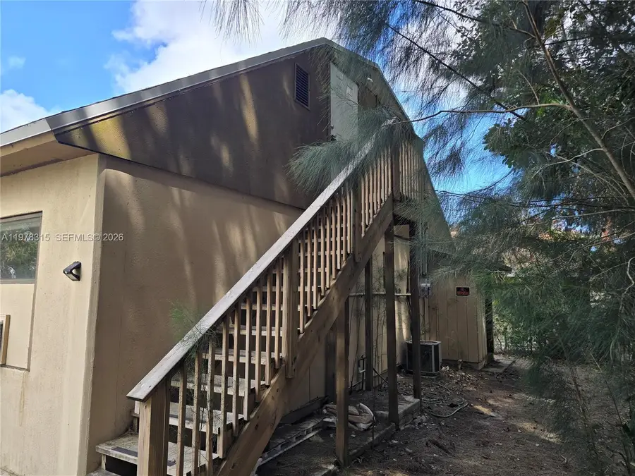 3162 SE Hawthorne St, Stuart, FL 34997 - #3