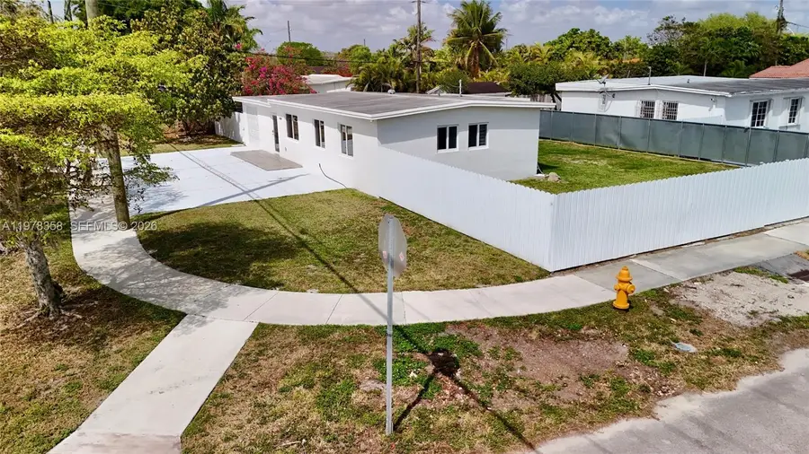 10381 SW 32nd St, Miami, FL 33165 - #3