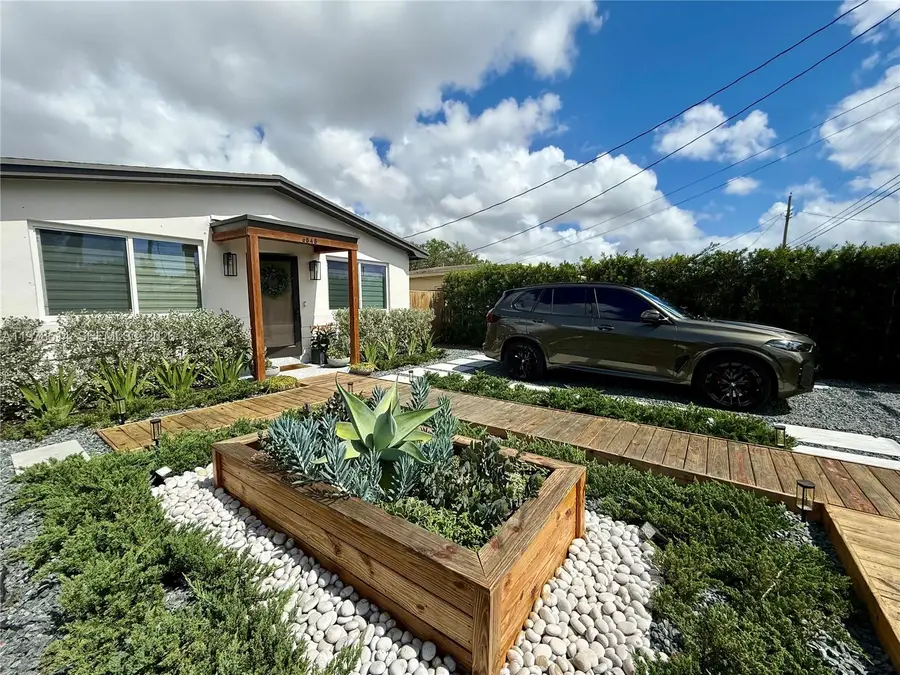 6545 SW 27th St, Miami, FL 33155 - #2