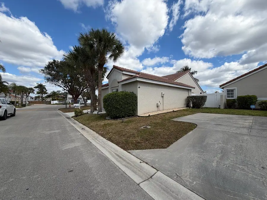 10285 Allegro Dr, Boca Raton, FL 33428 - #2