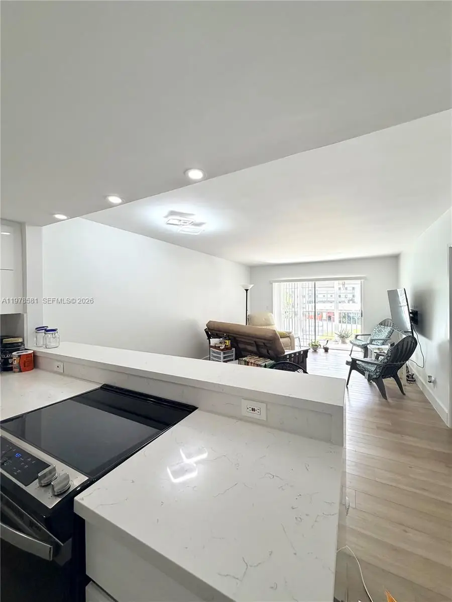 1101 Hillcrest Ct #206, Hollywood, FL 33021 - #2