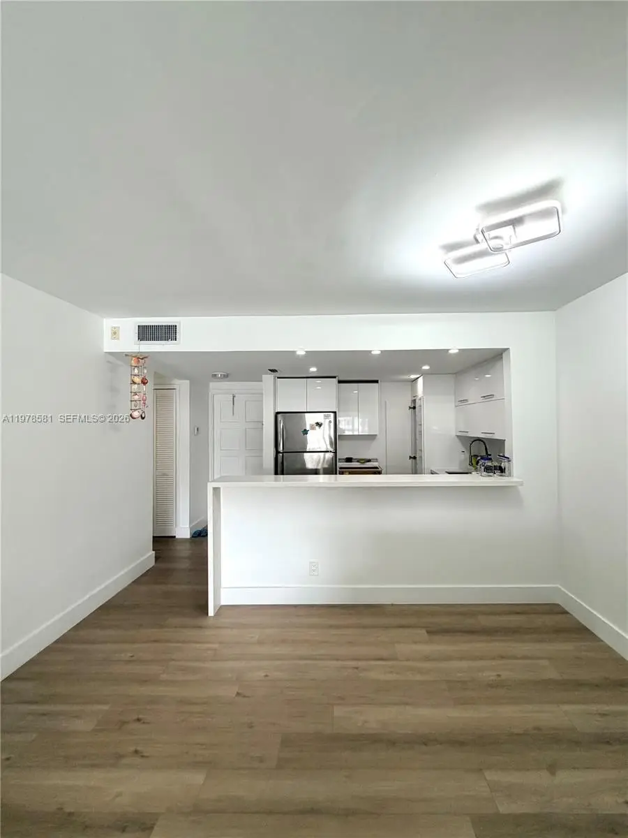 1101 Hillcrest Ct #206, Hollywood, FL 33021 - #3