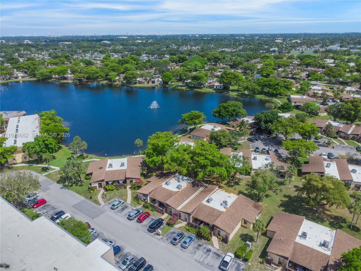 300 Berkley Rd #108, Hollywood, FL 33024 - #1