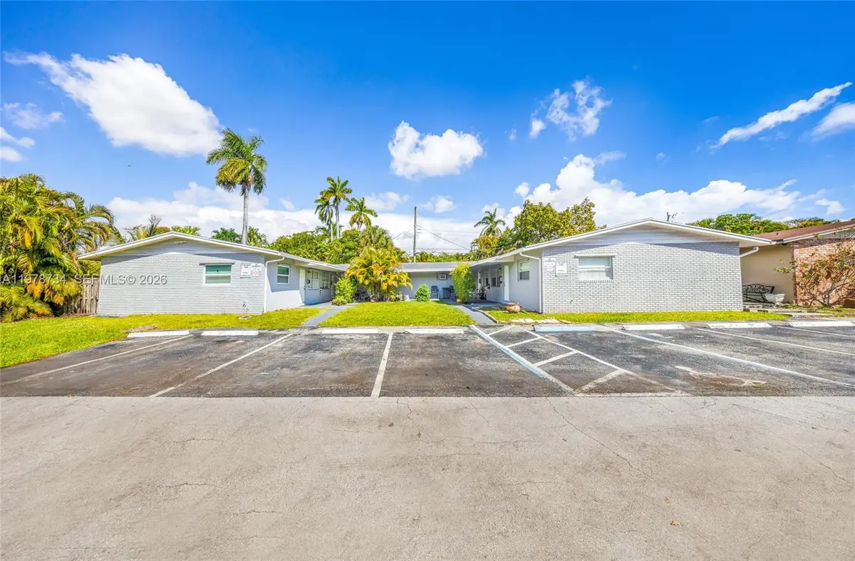 355 NW 32nd St, Oakland Park, FL 33309 - #1