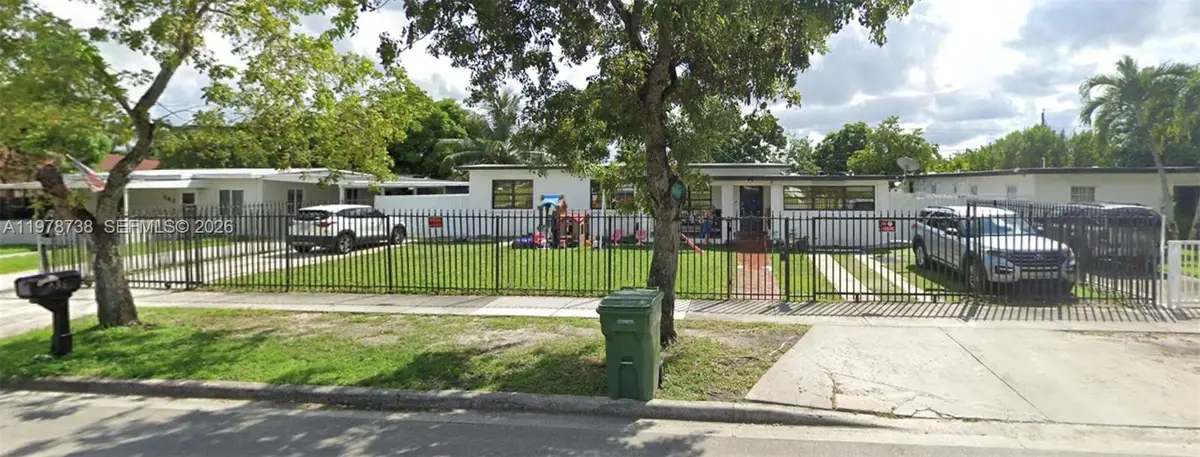 636 E 42nd St, Hialeah, FL 33013 - #1