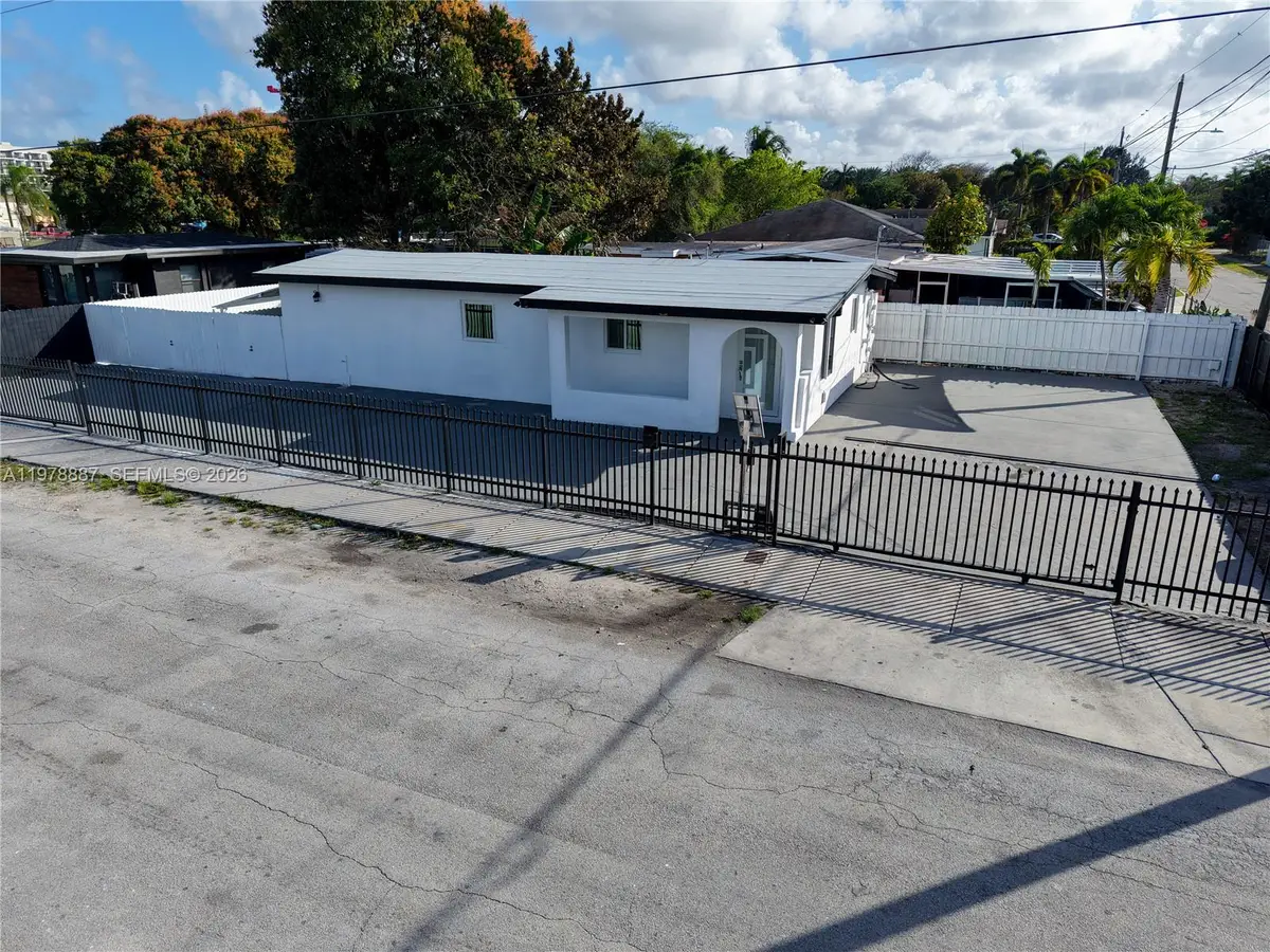 10090 W Fern St, Miami, FL 33157 - #1