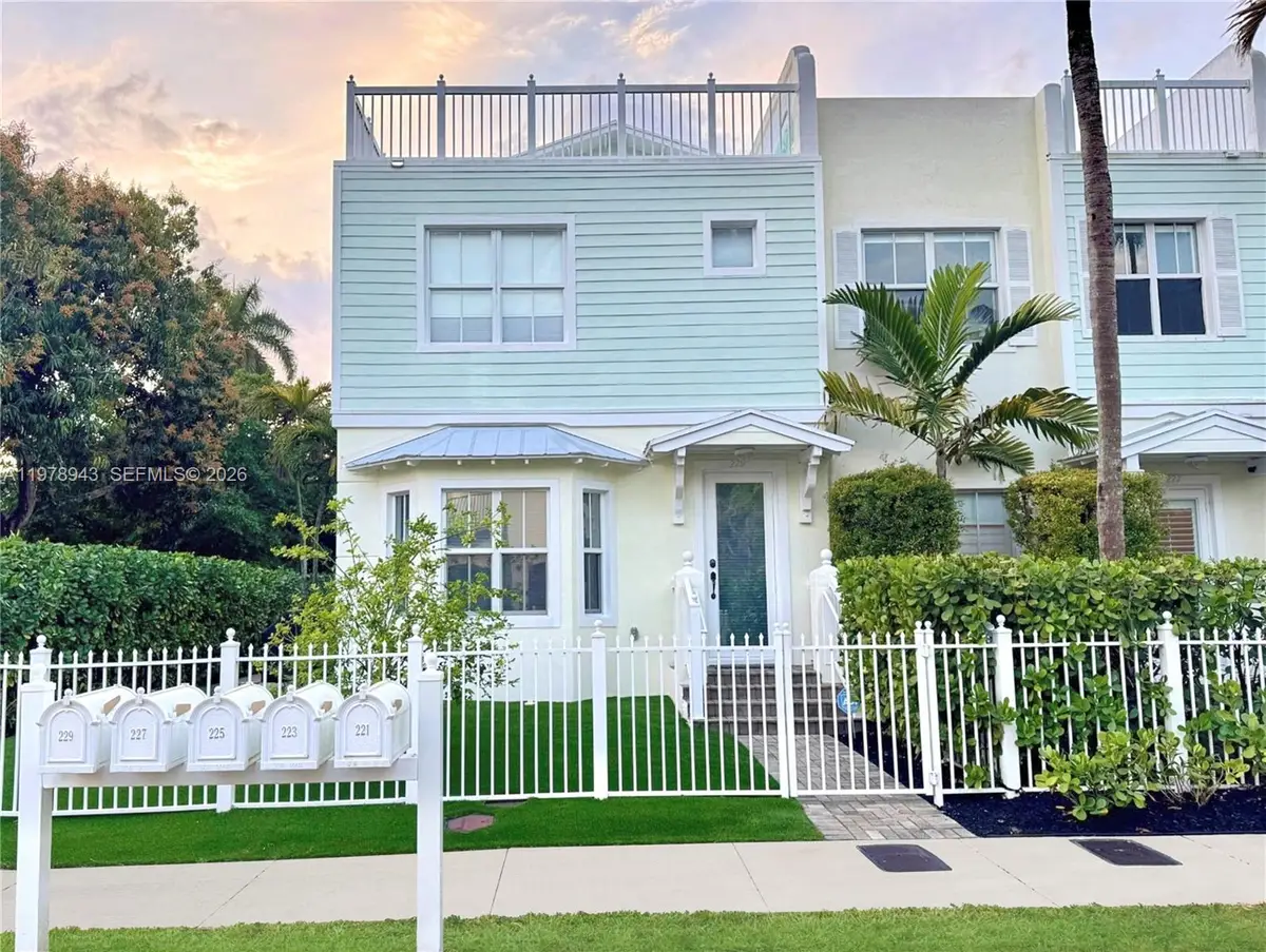 229 SW 9th Ave, Fort Lauderdale, FL 33312 - #1