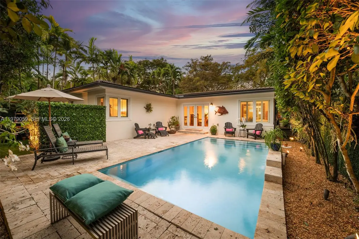 424 Sansovino Ave, Coral Gables, FL 33146 - #1