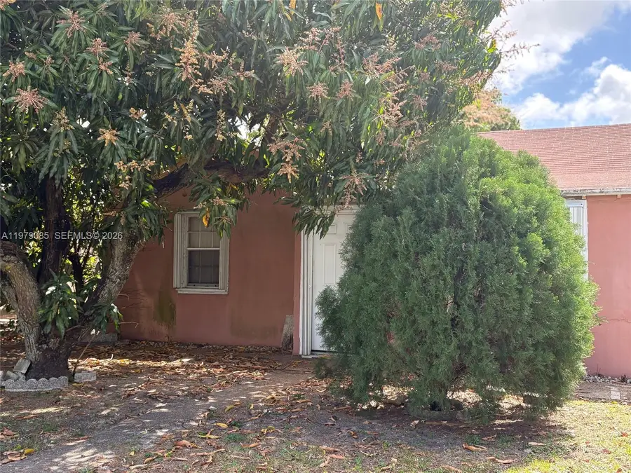 740 NE 4th Pl, Hialeah, FL 33010 - #2