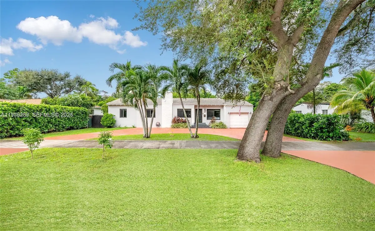 160 South Dr, Miami Springs, FL 33166 - #1