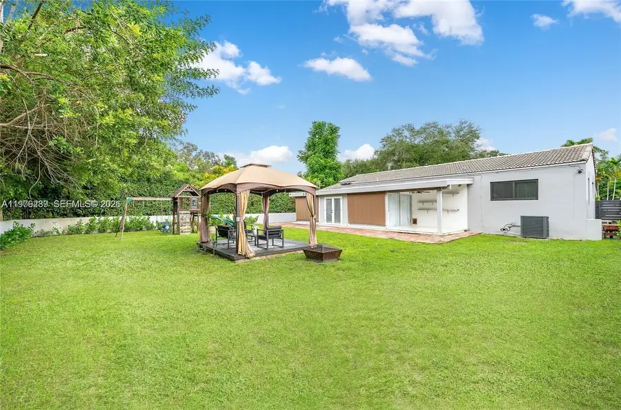 160 South Dr, Miami Springs, FL 33166 - #2