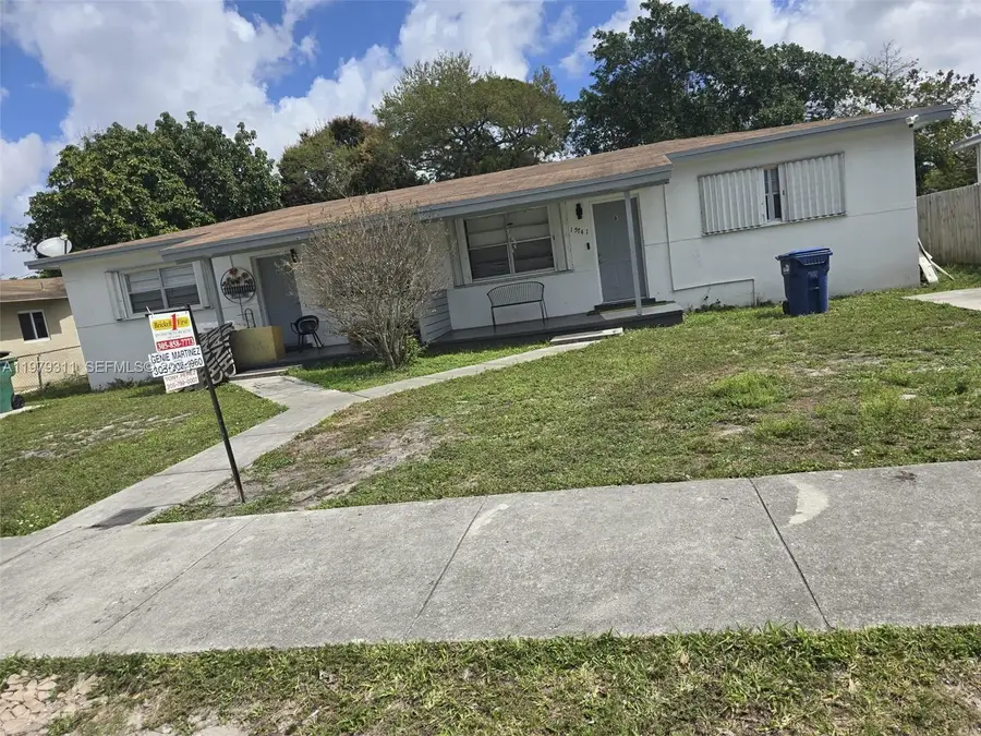 15741 NW 38th Pl, Miami Gardens, FL 33054 - #3