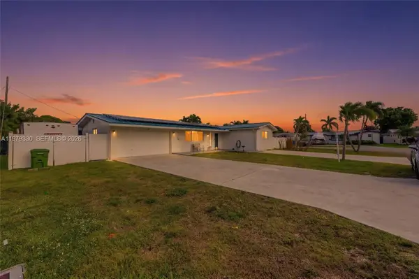 1101 NW 86th Ter, Pembroke Pines, FL 33024