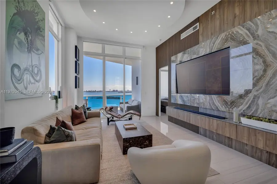 725 NE 22nd St #PH2F, Miami, FL 33137 - #2