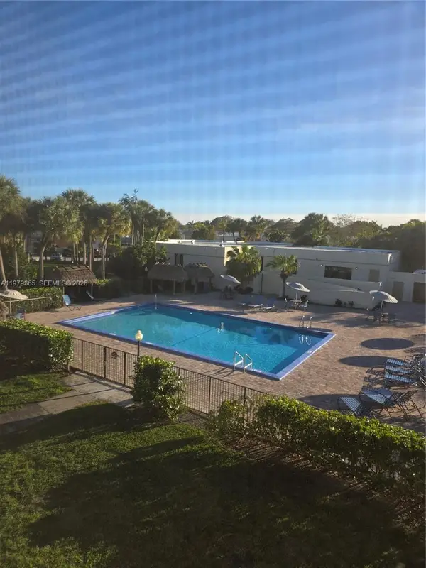 8015 SW 107th Ave #313, Miami, FL 33173