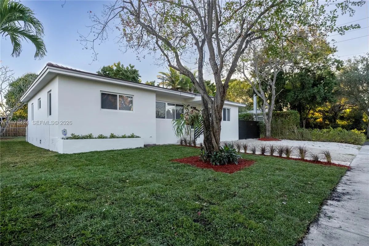 6070 SW 42nd St, Miami, FL 33155 - #1