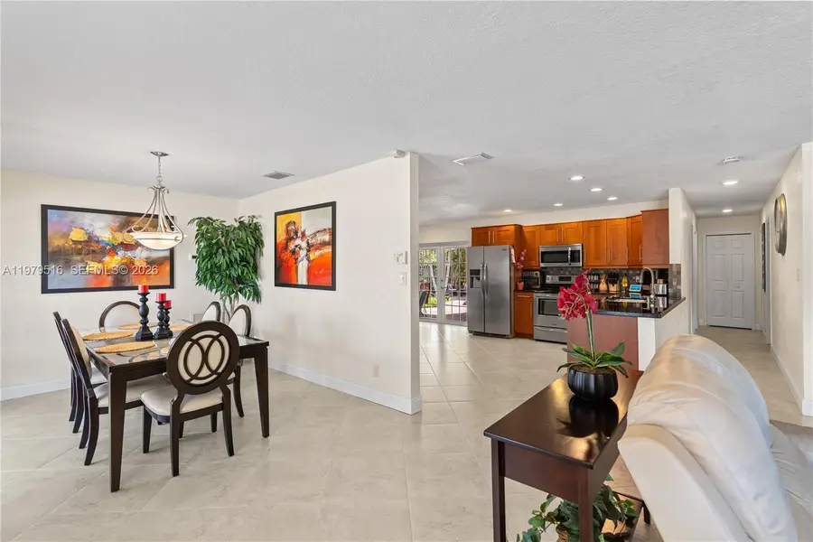 9136 NW 32nd Pl, Sunrise, FL 33351 - #2