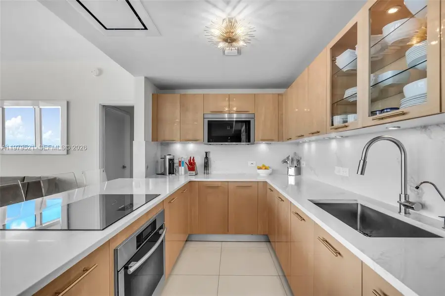 6899 Collins Ave #2403, Miami Beach, FL 33141 - #3