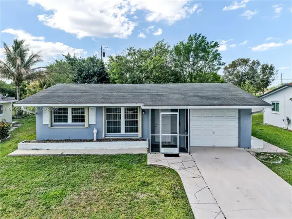 5102 NW 53rd St, Tamarac, FL 33319