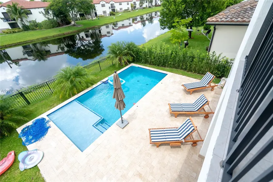 11826 SW 13th Ct, Pembroke Pines, FL 33025 - #2