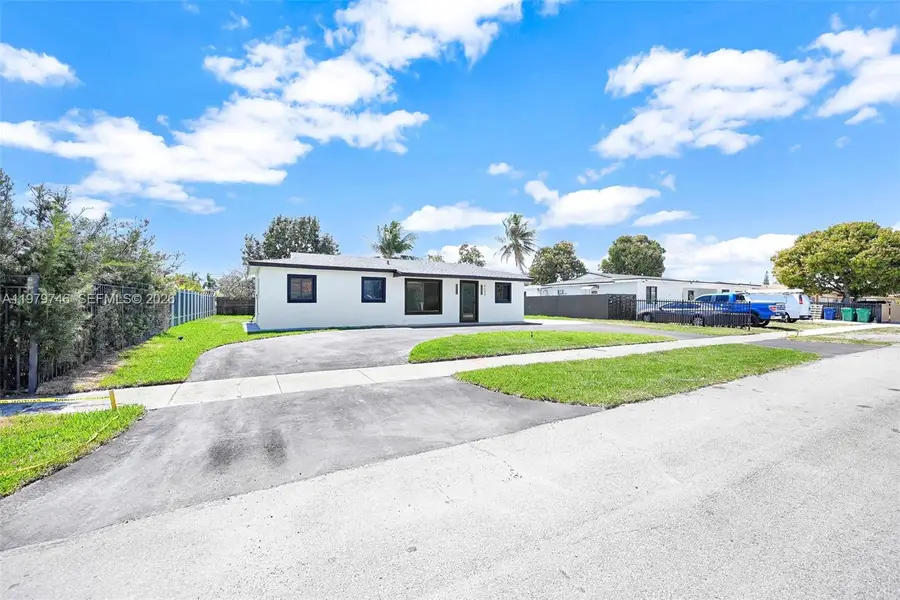 4480 NW 201st St, Miami Gardens, FL 33055 - #3