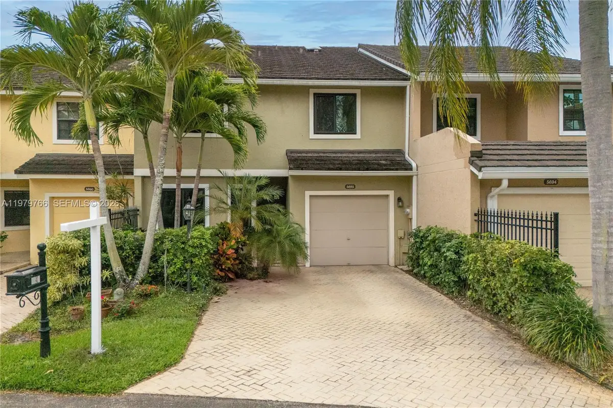 5692 Santiago Cir, Boca Raton, FL 33433 - #1