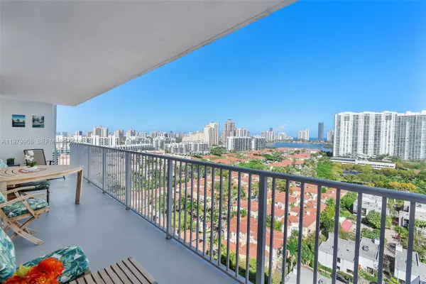 2851 NE 183rd St #1901E, Aventura, FL 33160