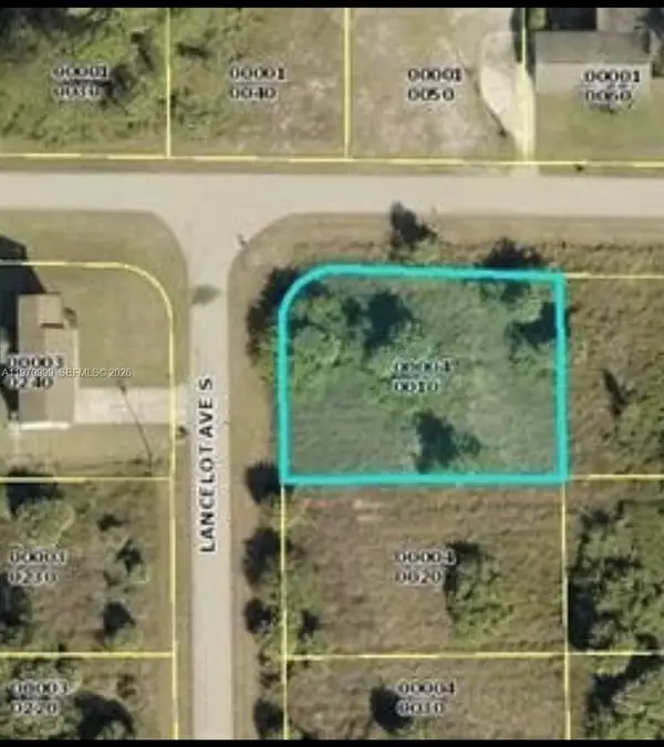 305 Lancelot Ave, Lehigh Acres, FL 33974