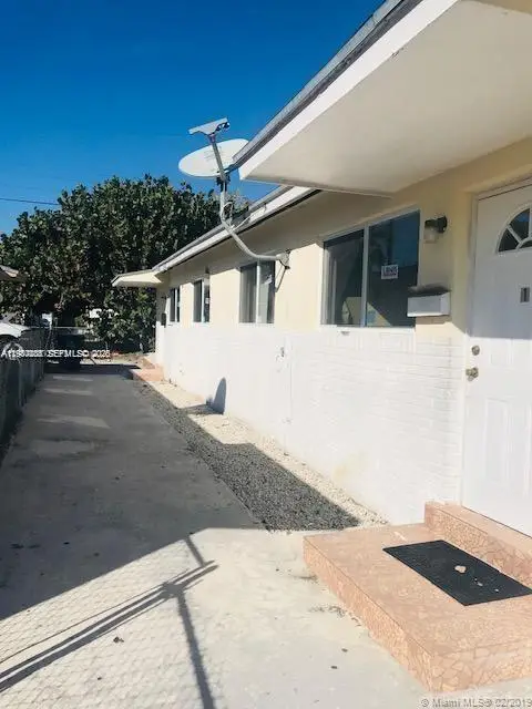 752 NW 3rd Ct, Hallandale Beach, FL 33009 - #1