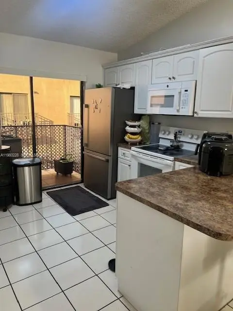 2815 W 76th St #202-17, Hialeah, FL 33018 - #3