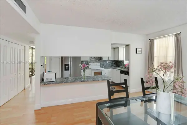 20381 NE 30th Ave #220-7, Aventura, FL 33180