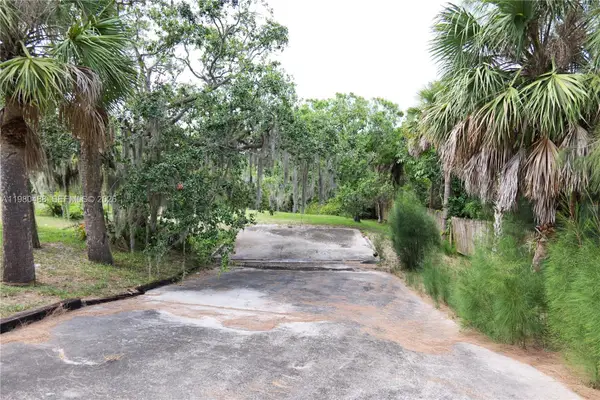 9701 SE Water St, Hobe Sound, FL 33455