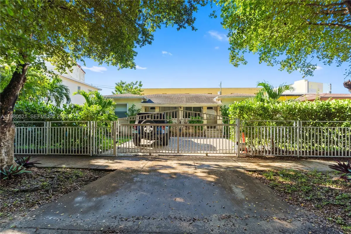 2532 SW 27 St, Miami, FL 33133 - #1