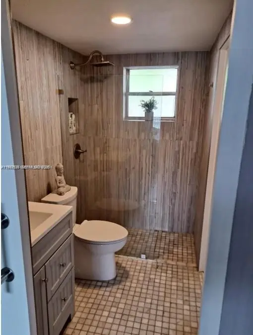 220 Kings Point Dr #106, Sunny Isles Beach, FL 33160 - #3